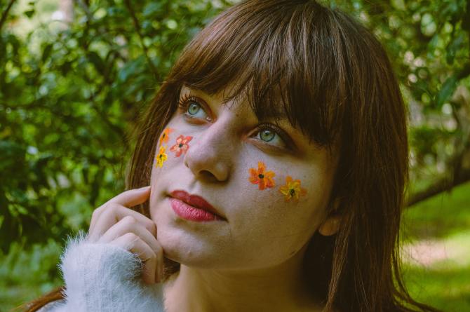 STYLECASTER | Woman Midsummer