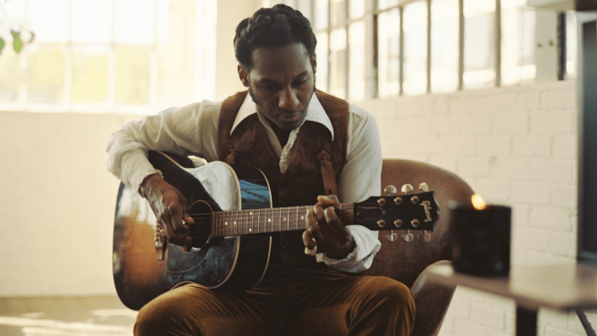 Leon Bridges