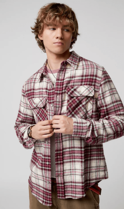 STYLECASTER | Flannel Trend Explainer Spring 2023