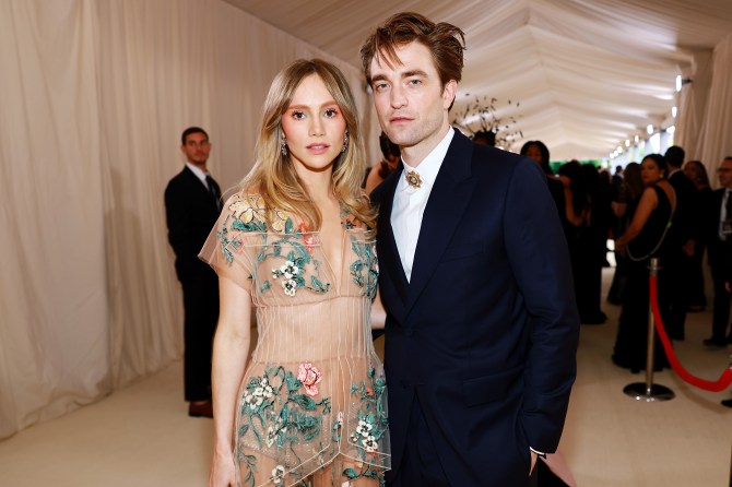 Robert Pattinson, Suki Waterhouse