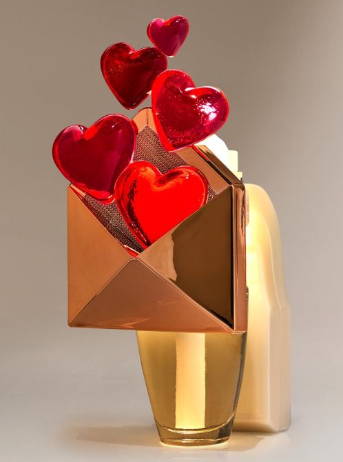 Sending Love Nightlight
Wallflowers Fragrance Plug