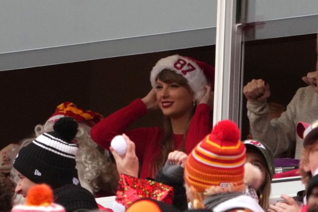 Taylor Swift at the Chiefs vs. Raiders