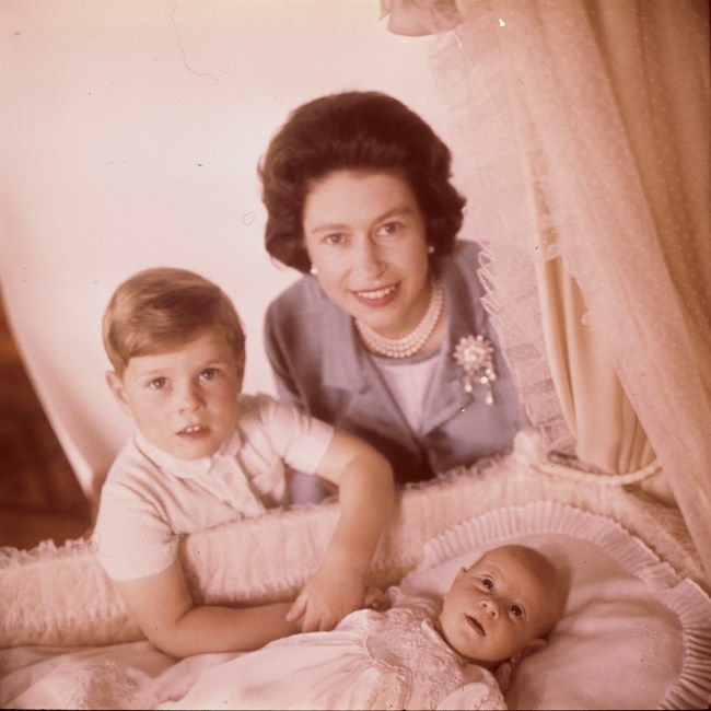Photo of a young Queen Elizabeth II and her two sons, Prince Andrew and Prince Edward.