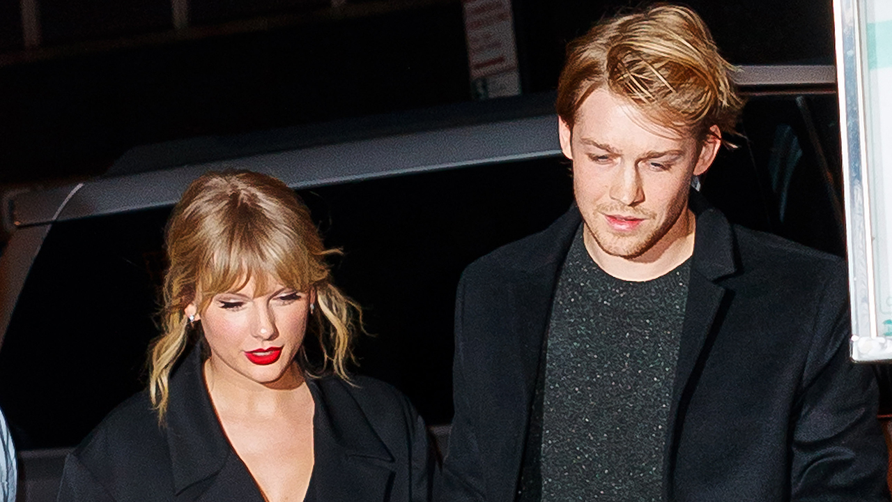 Taylor Swift and Joe Alwyn arrive at Zuma on October 06, 2019 in New York City.