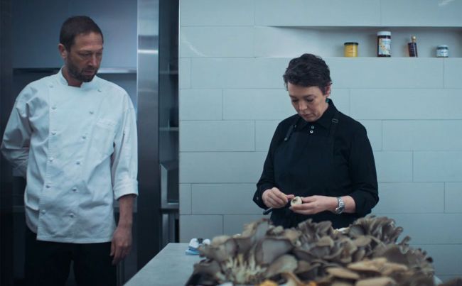 Olivia Colman and Ebon Moss-Bachrach in The Bear season 2