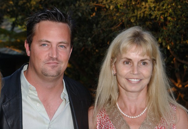 Actor Matthew Perry (C), sister Emily (L) and mother Suzanne Morrison attend the Los Angeles Consul General of Canada and Los Angeles Kings' tribute for Garnet 'Ace' Bailey,  October 3, 2001 in Los Angeles, CA.  The event honored Bailey, a long-time scout for the Kings who was a victim of the United Airlines Flight 175 plane crash, September 11.