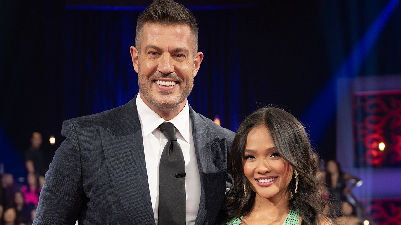 Jenn Tran & Jesse Palmer on The Bachelorette 2024