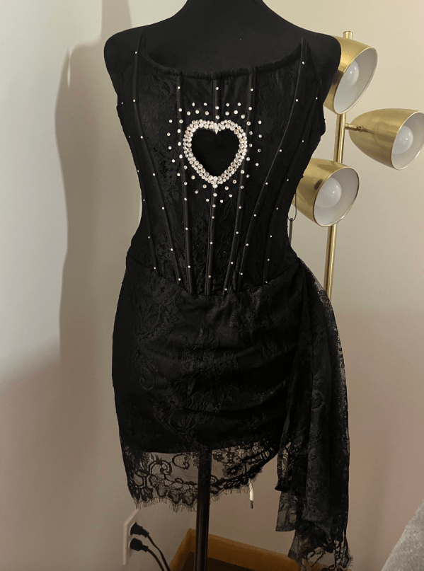 What to Wear to Sabrina Carpenter's Short n’ Sweet Concert 2025