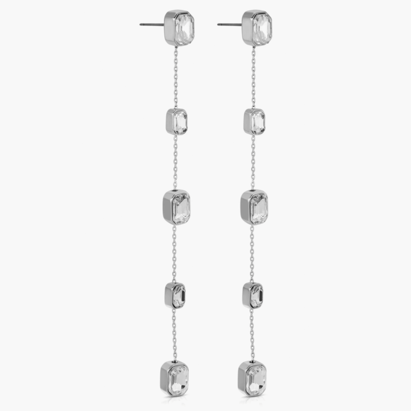 Earrings Trends 2024: Bows, Dangly Crystals, & More for Fall