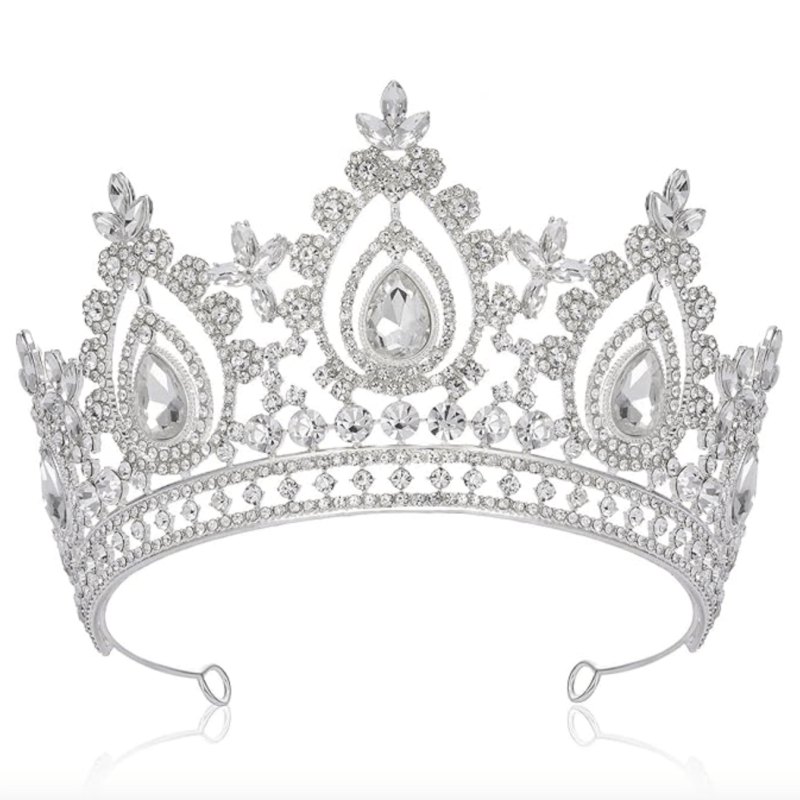 2024 Halloween Costume Trends For Women: Moo Deng, Sabrina Carpenter