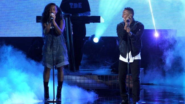 Kendrick Lamar and SZA performing 'Swimming Pools' together at an award show, now reuniting for the 2025 Grand National Tour.