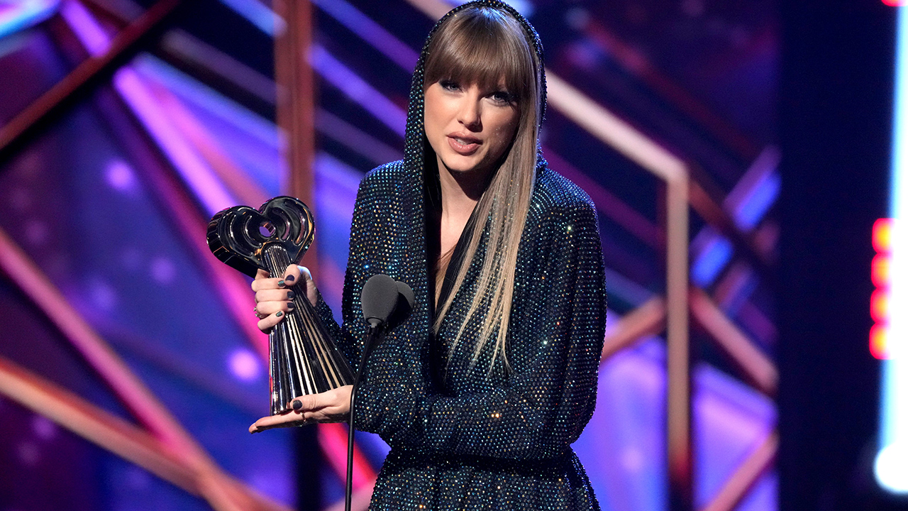 HOLLYWOOD, CALIFORNIA - MARCH 27: Taylor Swift accepts the Song of the Year award for “Anti-Hero” onstage during the 2023 iHeartRadio Music Awards at Dolby Theatre on March 27, 2023 in Hollywood, California.