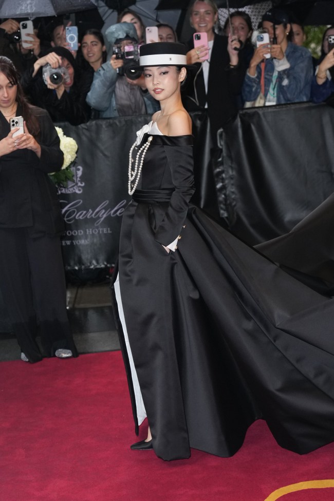 NEW YORK, NEW YORK - MAY 05: Jennie Kim leaves The Carlyle Hotel before the 2025 Met Gala: "Superfine: Tailoring Black Style" at the Metropolitan Museum of Art on May 05, 2025 in New York City.