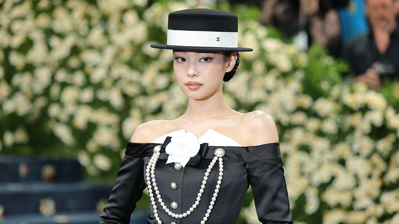 NEW YORK, NEW YORK - MAY 05: Jennie attends the 2025 Met Gala Celebrating "Superfine: Tailoring Black Style" at Metropolitan Museum of Art on May 05, 2025 in New York City.