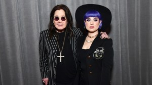 LOS ANGELES, CALIFORNIA - JANUARY 26: (L-R) Ozzy Osbourne and Kelly Osbourne attend the 62nd Annual GRAMMY Awards at STAPLES Center on January 26, 2020 in Los Angeles, California