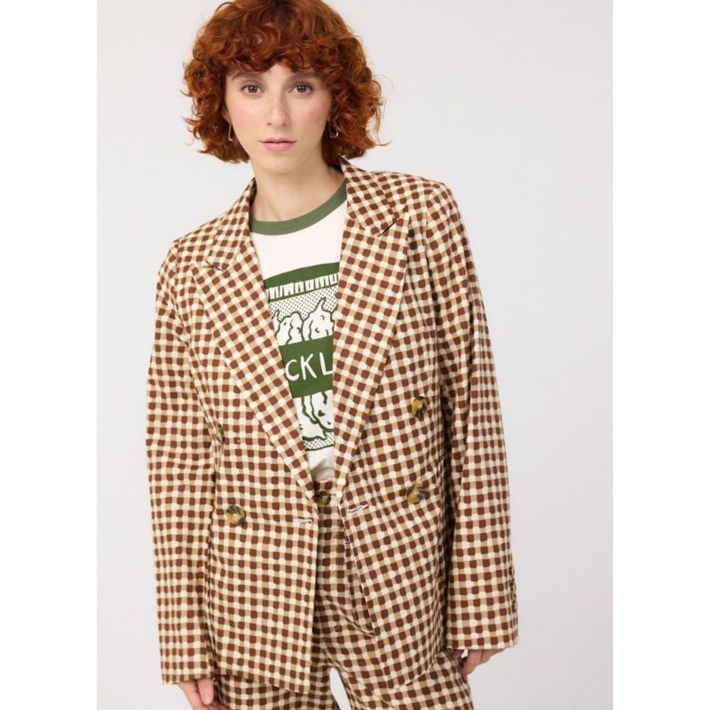 11 Brands Like Zara That Are Just as Trendy & Affordable 2025