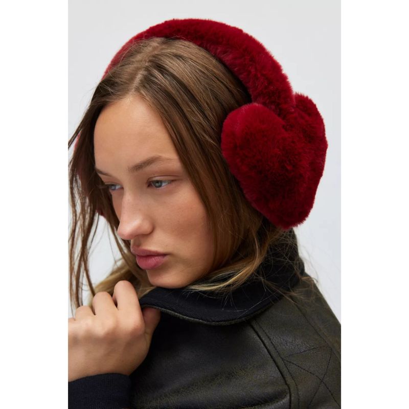 42 Best Cozy Gifts for Everyone on Your List in 2025