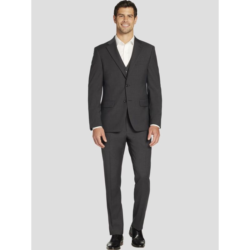 The Best Brands at Men’s Wearhouse, According to a Fashion Editor