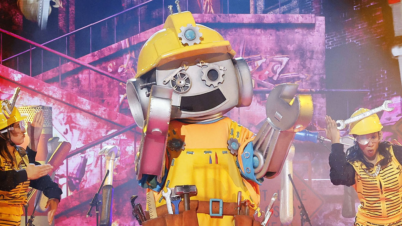 THE MASKED SINGER: Handyman on the special two-hour Season 14 premiere of THE MASKED SINGER airing Wednesday, Jan. 7 (8:00-10 PM ET/PT) on FOX. ©2026 Fox Media LLC